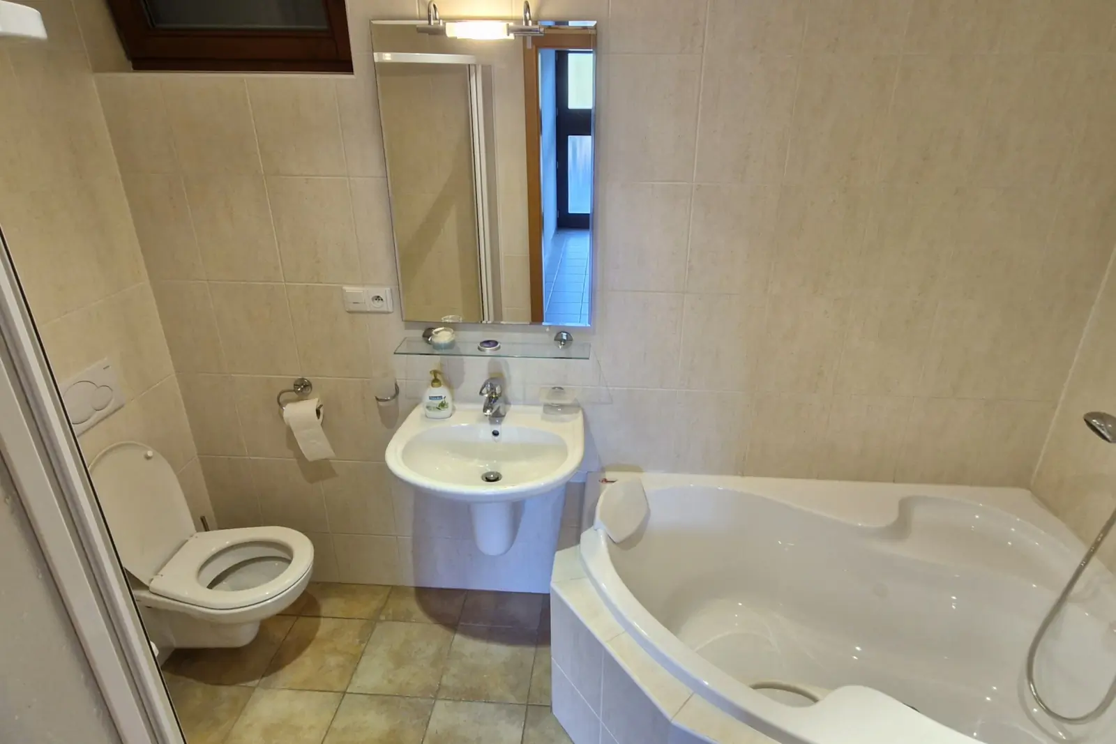 Prodej rodinného domu 8+2 v Luhačovicích