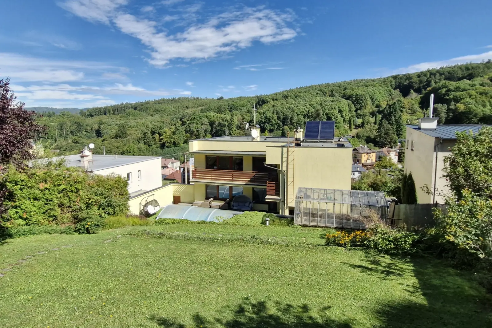 Prodej rodinného domu 8+2 v Luhačovicích