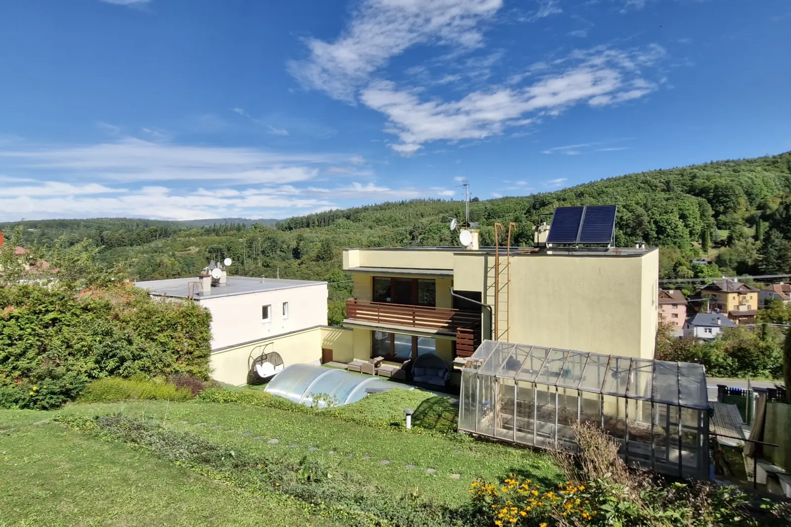 Prodej rodinného domu 8+2 v Luhačovicích